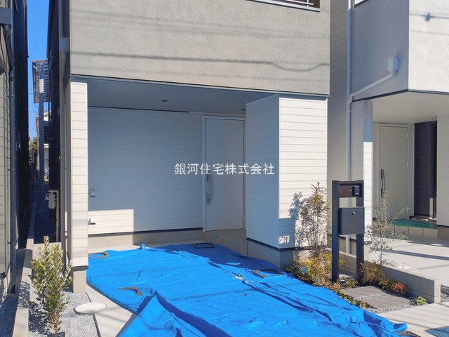 G00385548 千葉県市川市新田２丁目 新築一戸建て 6590万円 土地面積67.23m² (約20.33坪) 建物面積100.18m² (約30.30坪) 築年月2025年12月(築１年以内)【外観5】