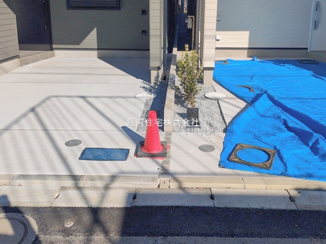 G00385548 千葉県市川市新田２丁目 新築一戸建て 6590万円 土地面積67.23m² (約20.33坪) 建物面積100.18m² (約30.30坪) 築年月2025年12月(築１年以内)【外観6】