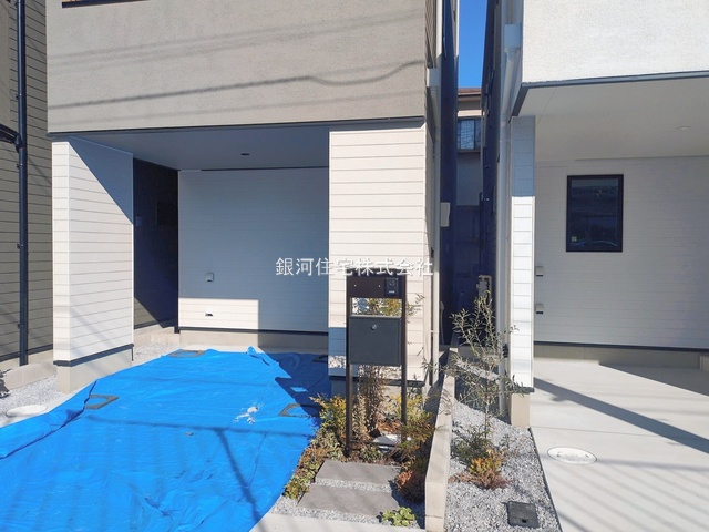 G00385548 千葉県市川市新田２丁目 新築一戸建て 6590万円 土地面積67.23m² (約20.33坪) 建物面積100.18m² (約30.30坪) 築年月2025年12月(築１年以内)【外観8】
