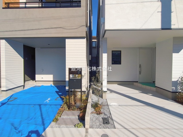 G00385548 千葉県市川市新田２丁目 新築一戸建て 6590万円 土地面積67.23m² (約20.33坪) 建物面積100.18m² (約30.30坪) 築年月2025年12月(築１年以内)【外観10】