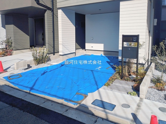 G00385548 千葉県市川市新田２丁目 新築一戸建て 6590万円 土地面積67.23m² (約20.33坪) 建物面積100.18m² (約30.30坪) 築年月2025年12月(築１年以内)【外観16】
