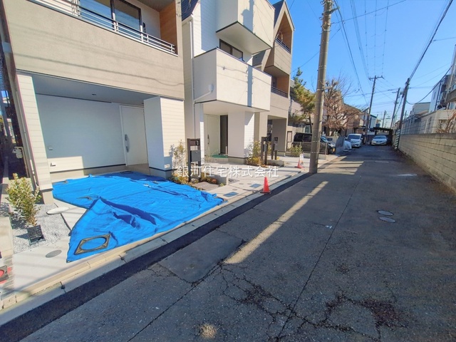 G00385548 千葉県市川市新田２丁目 新築一戸建て 6590万円 土地面積67.23m² (約20.33坪) 建物面積100.18m² (約30.30坪) 築年月2025年12月(築１年以内)【外観17】