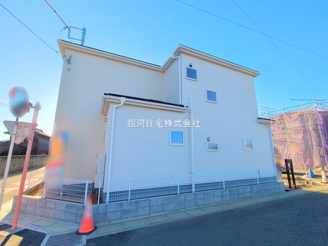 G00385563 埼玉県鴻巣市松原３丁目 新築一戸建て 2790万円 土地面積147.92m² (約44.74坪) 建物面積101.02m² (約30.55坪) 間取り４ＬＤＫ 築年月2025年12月【外観10】