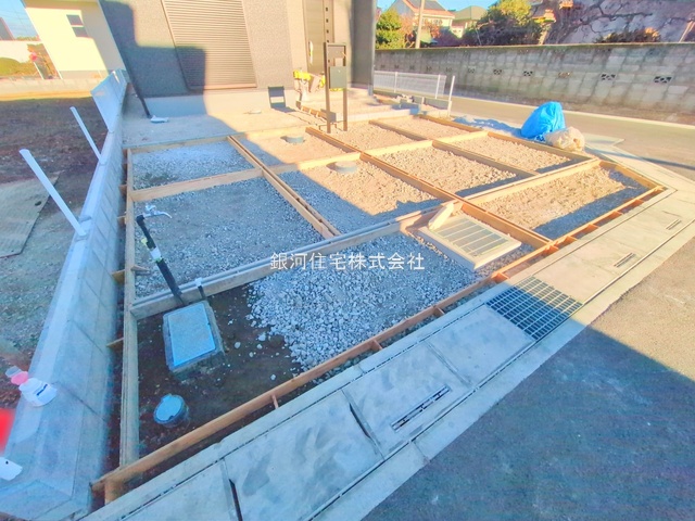 G00385564 埼玉県鴻巣市松原３丁目 新築一戸建て 2890万円 土地面積143.16m² (約43.30坪) 建物面積110.13m² (約33.31坪) 間取り４ＬＤＫ 築年月2025年12月【外観10】