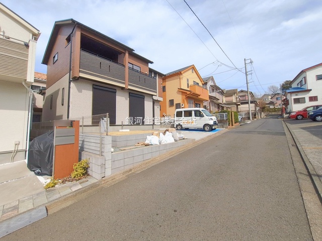 G00385580 神奈川県相模原市南区新戸 新築一戸建て 3980万円 土地面積142.73m² (約43.17坪) 建物面積101.62m² (約30.74坪) 間取り４ＬＤＫ 築年月2026年02月【外観3】