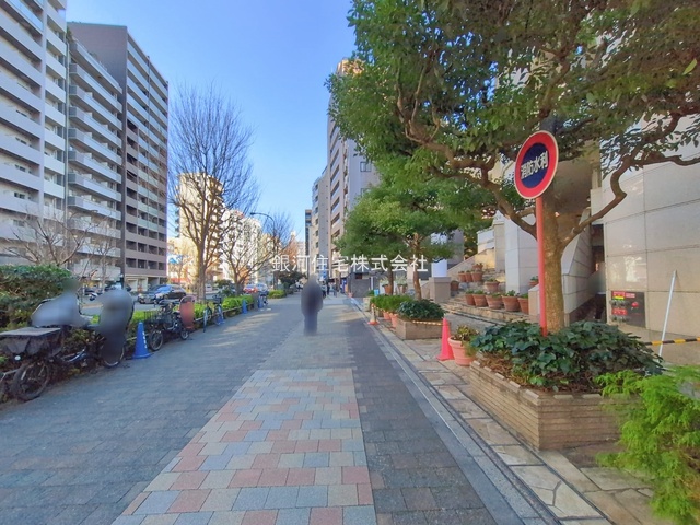 G00385594 東京都新宿区西新宿７丁目 中古マンション 1億2100万円 専有面積55.40m² (約16.75坪) 間取り２ＬＤＫ 所在階21階 築年月2001年12月(築24年)【外観7】