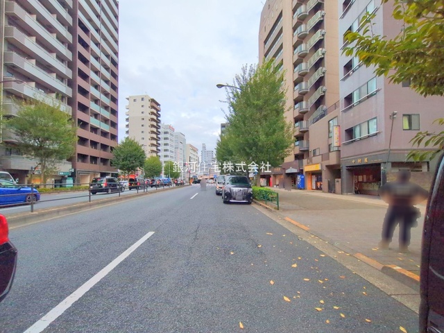 G00385594 東京都新宿区西新宿７丁目 中古マンション 1億2100万円 専有面積55.40m² (約16.75坪) 間取り２ＬＤＫ 所在階21階 築年月2001年12月(築24年)【外観17】