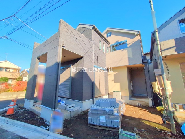 G00385655 東京都練馬区南田中５丁目 新築一戸建て 1億280万円 土地面積96.90m² (約29.31坪) 建物面積101.97m² (約30.84坪) 間取り３ＳＬＤＫ 築年月2026年01月【外観7】