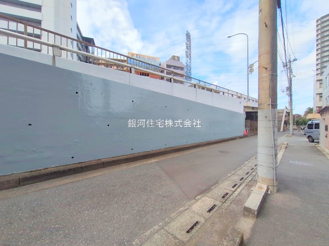 G00385663 埼玉県新座市東北２丁目 中古マンション 2380万円 専有面積64.46m² (約19.49坪) 間取り２ＬＤＫ 所在階4階 築年月1984年09月(築41年)【外観8】