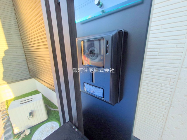 G00385686 千葉県鎌ヶ谷市南初富２丁目 新築一戸建て 3990万円 土地面積124.11m² (約37.54坪) 建物面積99.37m² (約30.05坪) 間取り４ＬＤＫ 築年月2025年10月(築１年以内)【外観9】