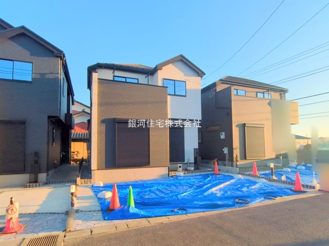 G00385686 千葉県鎌ヶ谷市南初富２丁目 新築一戸建て 3990万円 土地面積124.11m² (約37.54坪) 建物面積99.37m² (約30.05坪) 間取り４ＬＤＫ 築年月2025年10月(築１年以内)【外観15】