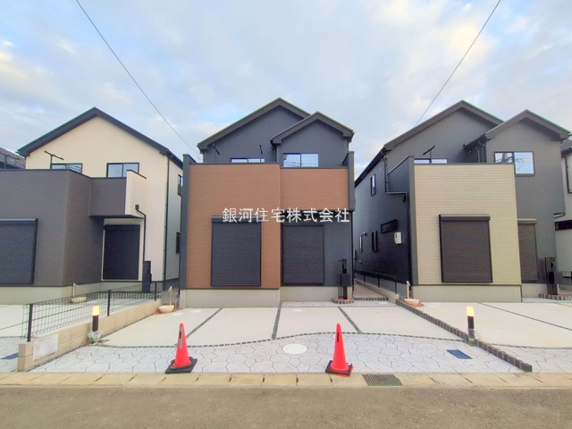 G00385687 千葉県鎌ヶ谷市南初富２丁目 新築一戸建て 3990万円 土地面積120.10m² (約36.33坪) 建物面積100.20m² (約30.31坪) 間取り４ＬＤＫ 築年月2025年11月(築１年以内)【外観16】