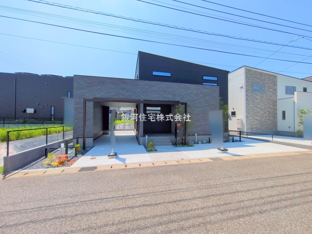 G00385692 千葉県木更津市羽鳥野５丁目 新築一戸建て 4280万円 土地面積196.60m² (約59.47坪) 建物面積116.76m² (約35.31坪) 間取り４ＬＤＫ 築年月2025年05月(築１年以内)【外観2】