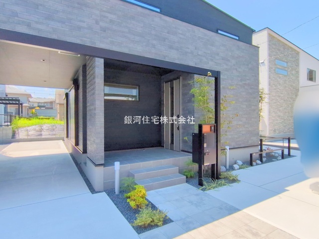 G00385692 千葉県木更津市羽鳥野５丁目 新築一戸建て 4280万円 土地面積196.60m² (約59.47坪) 建物面積116.76m² (約35.31坪) 間取り４ＬＤＫ 築年月2025年05月(築１年以内)【外観6】