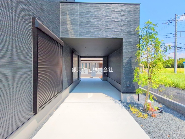 G00385692 千葉県木更津市羽鳥野５丁目 新築一戸建て 4280万円 土地面積196.60m² (約59.47坪) 建物面積116.76m² (約35.31坪) 間取り４ＬＤＫ 築年月2025年05月(築１年以内)【外観14】