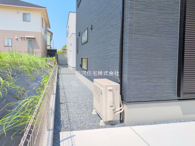 G00385692 千葉県木更津市羽鳥野５丁目 新築一戸建て 4280万円 土地面積196.60m² (約59.47坪) 建物面積116.76m² (約35.31坪) 間取り４ＬＤＫ 築年月2025年05月(築１年以内)【外観15】