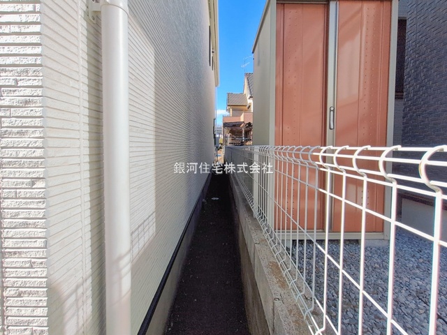 G00385694 神奈川県相模原市南区西大沼３丁目 新築一戸建て 4590万円 土地面積185.54m² (約56.12坪) 建物面積96.87m² (約29.30坪) 間取り３ＳＬＤＫ 築年月2026年04月【外観11】