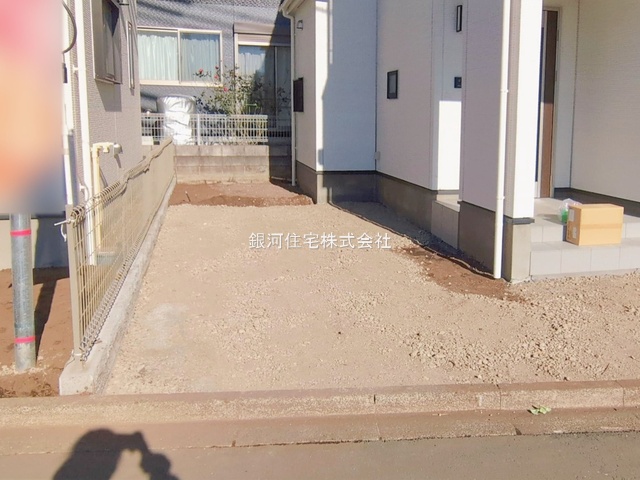 G00385695 神奈川県相模原市南区西大沼３丁目 新築一戸建て 4690万円 土地面積109.65m² (約33.16坪) 建物面積93.15m² (約28.17坪) 間取り３ＳＬＤＫ 築年月2026年04月【外観8】