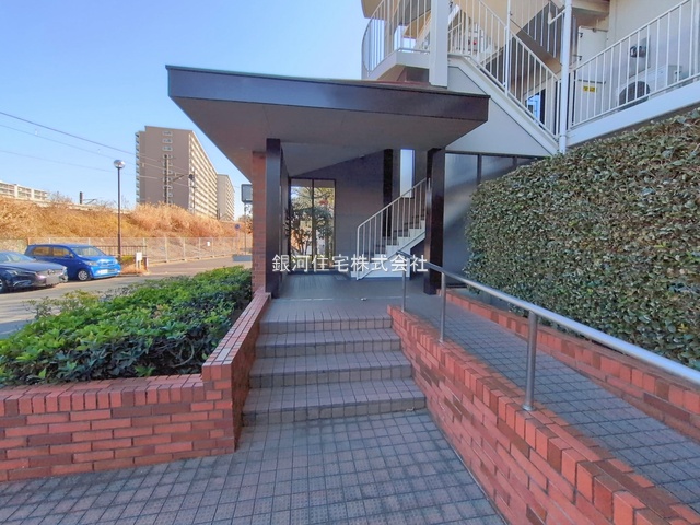 G00385736 千葉県松戸市新松戸４丁目 中古マンション 3380万円 専有面積89.35m² (約27.02坪) 間取り４ＬＤＫ 所在階6階 築年月1981年01月(築44年)【外観3】