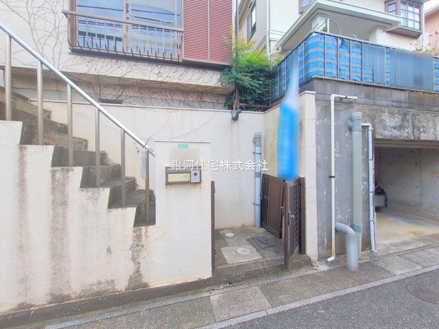 G00385761 千葉県船橋市夏見台３丁目 中古一戸建て 3049万円 土地面積99.00m² (約29.94坪) 建物面積106.58m² (約32.24坪) 間取り４ＬＤＫ 築年月1989年12月(築36年)【外観10】