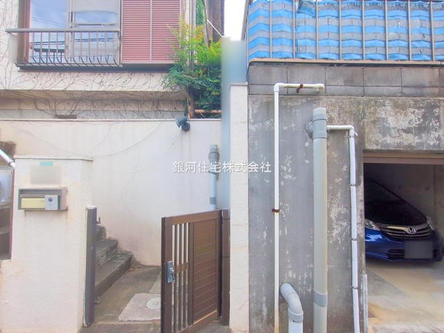 G00385761 千葉県船橋市夏見台３丁目 中古一戸建て 3049万円 土地面積99.00m² (約29.94坪) 建物面積106.58m² (約32.24坪) 間取り４ＬＤＫ 築年月1989年12月(築36年)【外観11】