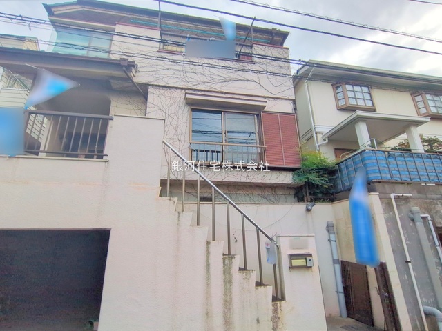 G00385761 千葉県船橋市夏見台３丁目 中古一戸建て 3049万円 土地面積99.00m² (約29.94坪) 建物面積106.58m² (約32.24坪) 間取り４ＬＤＫ 築年月1989年12月(築36年)【外観17】