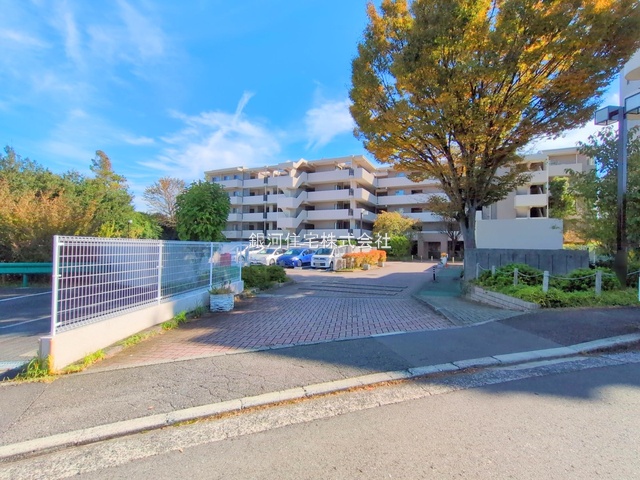 G00385778 神奈川県横浜市緑区竹山４丁目 中古マンション 2780万円 専有面積99.88m² (約30.21坪) 間取り３ＬＤＫ 所在階1階 築年月1992年11月(築33年)【外観4】