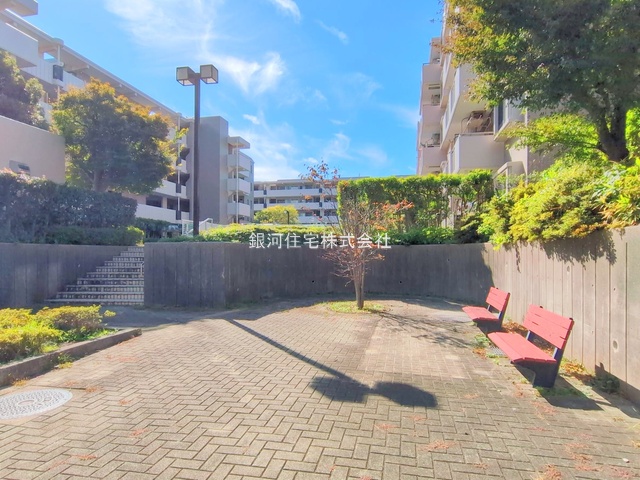 G00385778 神奈川県横浜市緑区竹山４丁目 中古マンション 2780万円 専有面積99.88m² (約30.21坪) 間取り３ＬＤＫ 所在階1階 築年月1992年11月(築33年)【外観6】