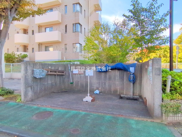 G00385778 神奈川県横浜市緑区竹山４丁目 中古マンション 2780万円 専有面積99.88m² (約30.21坪) 間取り３ＬＤＫ 所在階1階 築年月1992年11月(築33年)【外観12】