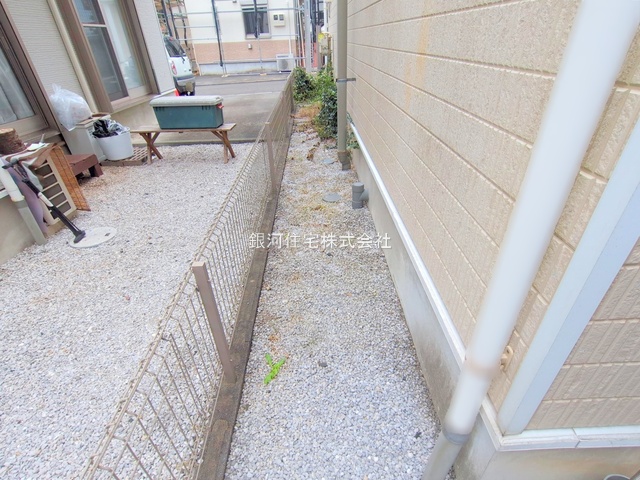 G00385779 東京都八王子市川口町 中古一戸建て 2099万円 土地面積108.72m² (約32.88坪) 建物面積85.85m² (約25.96坪) 間取り４ＬＤＫ 築年月2010年04月(築15年)【外観13】