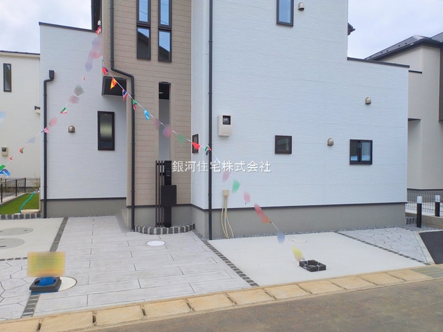 G00385807 千葉県市川市本北方３丁目 新築一戸建て 4380万円 土地面積113.25m² (約34.25坪) 建物面積97.91m² (約29.61坪) 間取り４ＬＤＫ 築年月2025年09月(築１年以内)【外観5】