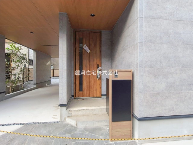 G00385814 神奈川県横浜市中区豆口台 新築一戸建て 1億1280万円 土地面積144.43m² (約43.69坪) 建物面積128.25m² (約38.79坪) 間取り３ＬＤＫ 築年月2025年12月(築１年以内)【外観6】