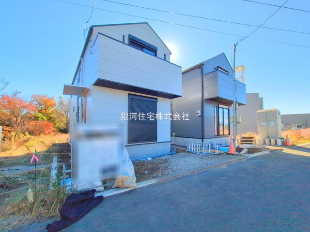 G00385836 神奈川県川崎市麻生区片平３丁目 新築一戸建て 4980万円 土地面積100.03m² (約30.25坪) 建物面積89.42m² (約27.04坪) 間取り３ＬＤＫ 築年月2025年12月(築１年以内)【外観11】