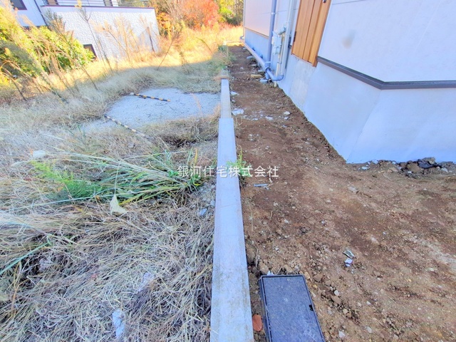 G00385836 神奈川県川崎市麻生区片平３丁目 新築一戸建て 4980万円 土地面積100.03m² (約30.25坪) 建物面積89.42m² (約27.04坪) 間取り３ＬＤＫ 築年月2025年12月(築１年以内)【外観15】