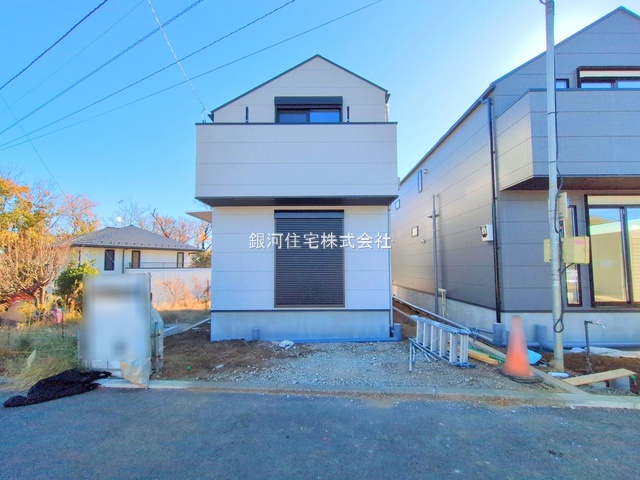 G00385836 神奈川県川崎市麻生区片平３丁目 新築一戸建て 4980万円 土地面積100.03m² (約30.25坪) 建物面積89.42m² (約27.04坪) 間取り３ＬＤＫ 築年月2025年12月(築１年以内)【外観18】