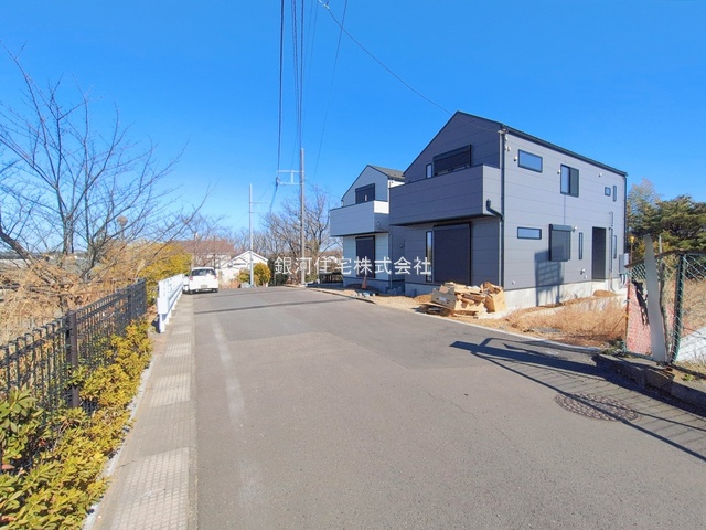 G00385837 神奈川県川崎市麻生区片平３丁目 新築一戸建て 5180万円 土地面積108.53m² (約32.83坪) 建物面積96.67m² (約29.24坪) 間取り３ＬＤＫ 築年月2025年12月(築１年以内)【外観6】