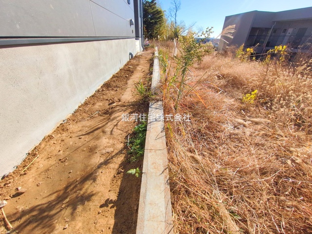 G00385837 神奈川県川崎市麻生区片平３丁目 新築一戸建て 5180万円 土地面積108.53m² (約32.83坪) 建物面積96.67m² (約29.24坪) 間取り３ＬＤＫ 築年月2025年12月(築１年以内)【外観16】