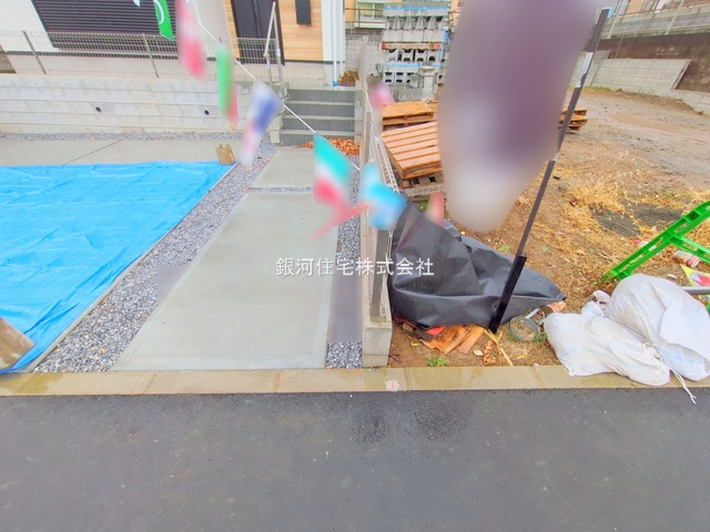 G00385851 千葉県市川市北方町４丁目 新築一戸建て 4999万円 土地面積134.12m² (約40.57坪) 建物面積104.95m² (約31.74坪) 間取り３ＬＤＫ 築年月2025年12月(築１年以内)【外観5】