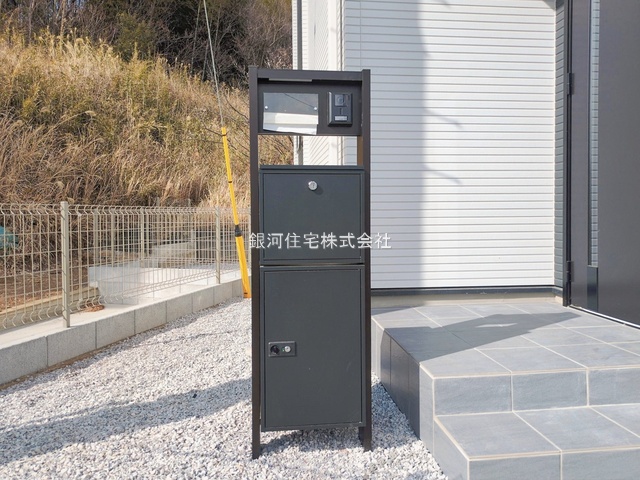 G00385855 東京都八王子市上柚木 新築一戸建て 4890万円 土地面積130.70m² (約39.53坪) 建物面積99.78m² (約30.18坪) 間取り３ＳＬＤＫ 築年月2025年12月(築１年以内)【外観12】