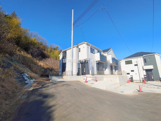 G00385855 東京都八王子市上柚木 新築一戸建て 4890万円 土地面積130.70m² (約39.53坪) 建物面積99.78m² (約30.18坪) 間取り３ＳＬＤＫ 築年月2025年12月(築１年以内)【外観16】