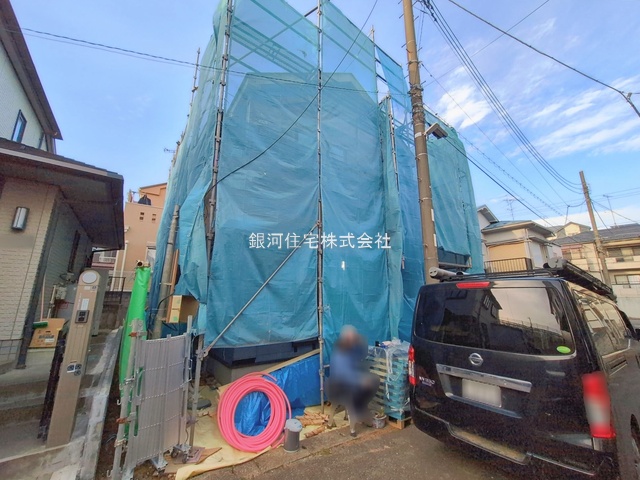 G00385866 神奈川県川崎市宮前区東有馬１丁目 新築一戸建て 5250万円 土地面積97.04m² (約29.35坪) 建物面積77.42m² (約23.41坪) 間取り３ＬＤＫ 築年月2026年05月【外観5】