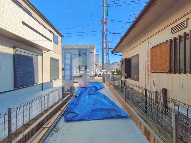 G00385868 埼玉県志木市柏町２丁目 新築一戸建て 4399万円 土地面積106.46m² (約32.20坪) 建物面積95.63m² (約28.92坪) 間取り３ＬＤＫ 築年月2025年12月(築１年以内)【外観7】
