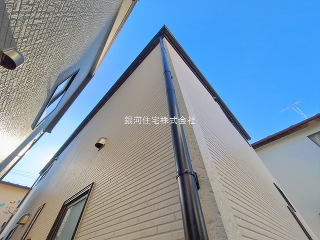 G00385868 埼玉県志木市柏町２丁目 新築一戸建て 4399万円 土地面積106.46m² (約32.20坪) 建物面積95.63m² (約28.92坪) 間取り３ＬＤＫ 築年月2025年12月(築１年以内)【外観15】