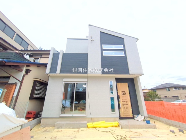 G00385872 埼玉県富士見市関沢３丁目 新築一戸建て 4280万円 土地面積131.97m² (約39.92坪) 建物面積104.75m² (約31.68坪) 間取り３ＳＬＤＫ 築年月2025年12月(築１年以内)【外観13】