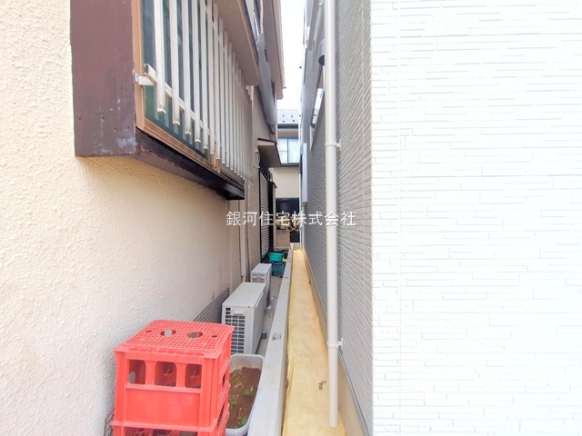 G00385872 埼玉県富士見市関沢３丁目 新築一戸建て 4280万円 土地面積131.97m² (約39.92坪) 建物面積104.75m² (約31.68坪) 間取り３ＳＬＤＫ 築年月2025年12月(築１年以内)【外観18】