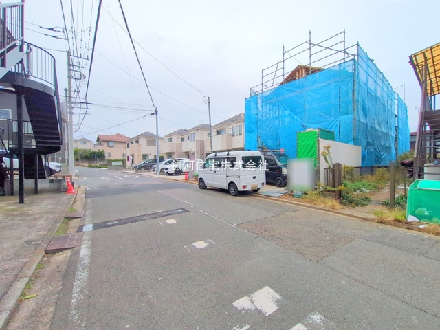 G00385898 神奈川県横浜市緑区東本郷４丁目 新築一戸建て 5790万円 土地面積125.02m² (約37.81坪) 建物面積98.74m² (約29.86坪) 間取り４ＬＤＫ 築年月2026年01月【外観8】