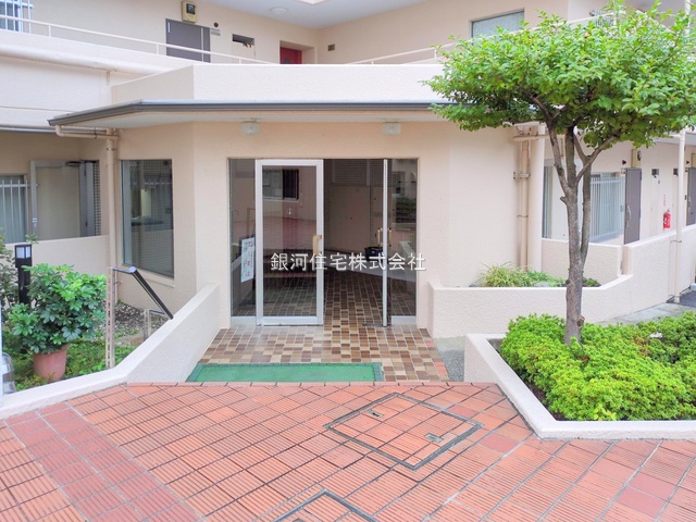 G00385919 埼玉県川口市川口６丁目 中古マンション 2790万円 専有面積53.73m² (約16.25坪) 間取り２ＬＤＫ 所在階3階 築年月1981年03月(築44年)【外観3】