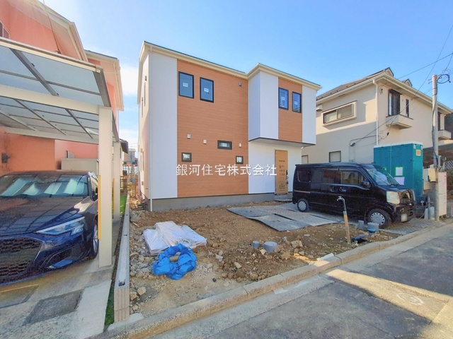 G00385951 神奈川県横浜市金沢区釜利谷東３丁目 新築一戸建て 5490万円 土地面積145.17m² (約43.91坪) 建物面積109.30m² (約33.06坪) 間取り４ＬＤＫ 築年月2026年02月【外観10】