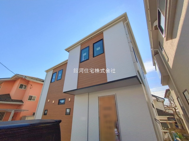 G00385951 神奈川県横浜市金沢区釜利谷東３丁目 新築一戸建て 5490万円 土地面積145.17m² (約43.91坪) 建物面積109.30m² (約33.06坪) 間取り４ＬＤＫ 築年月2026年02月【外観12】