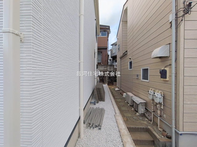 G00385952 神奈川県横浜市港南区笹下７丁目 新築一戸建て 5990万円 土地面積150.72m² (約45.59坪) 建物面積109.30m² (約33.06坪) 間取り４ＬＤＫ 築年月2026年02月【外観8】